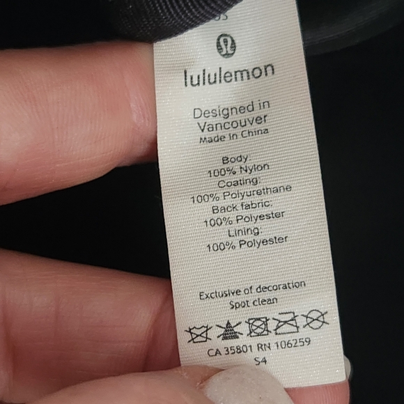 Lululemon On The Beat Belt Bag Black Shoulder Cross Body Waist 3-Pockets - Picture 2 of 8